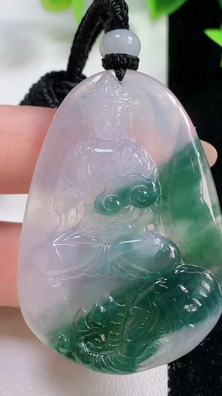 天然A货翡翠冰种飘花普贤菩萨吊坠，尺寸52-36.5-5.7，重量:24.97g
11月9日