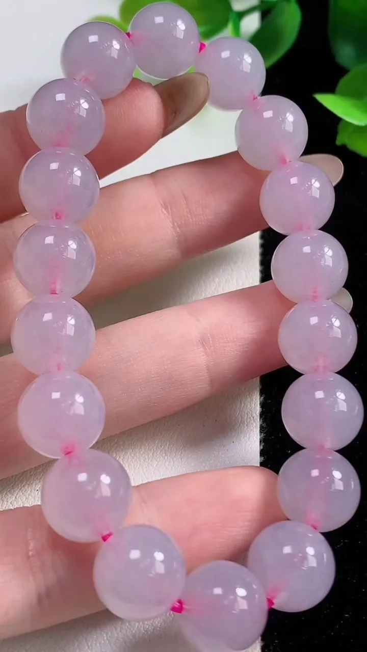 天然A货翡翠种紫罗兰圆珠手串18颗，尺寸11，重量:41.69g11月9日
工厂直销收藏佳品,种好水足，色泽均匀，有种有色，上手高大气！