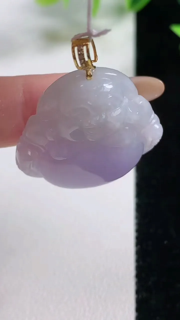 天然A货翡翠种紫罗兰佛公吊坠，尺寸29-29.2-7.4，重量:10.45g
11月9日
