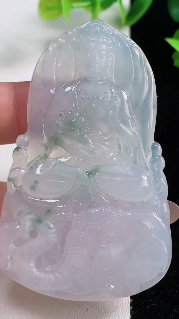 天然A货翡翠冰种飘花普贤菩萨吊坠，尺寸68.2-42-6，重量:30.48g
11月9日