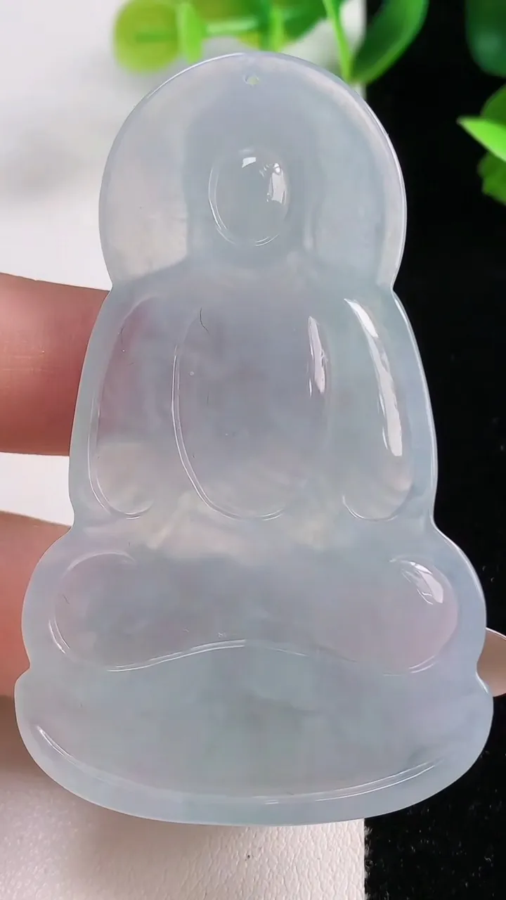 天然A货翡翠大日如来吊坠，尺寸65.7-38.7-5.9，重量:25.50g
11月9日