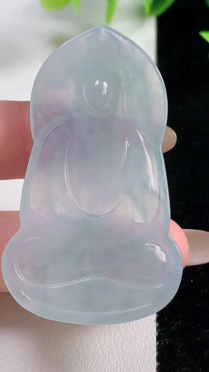 天然A货翡翠冰种飘花素衣观音菩萨吊坠，尺寸56-32.8-5，重量:18.30g
11月9日