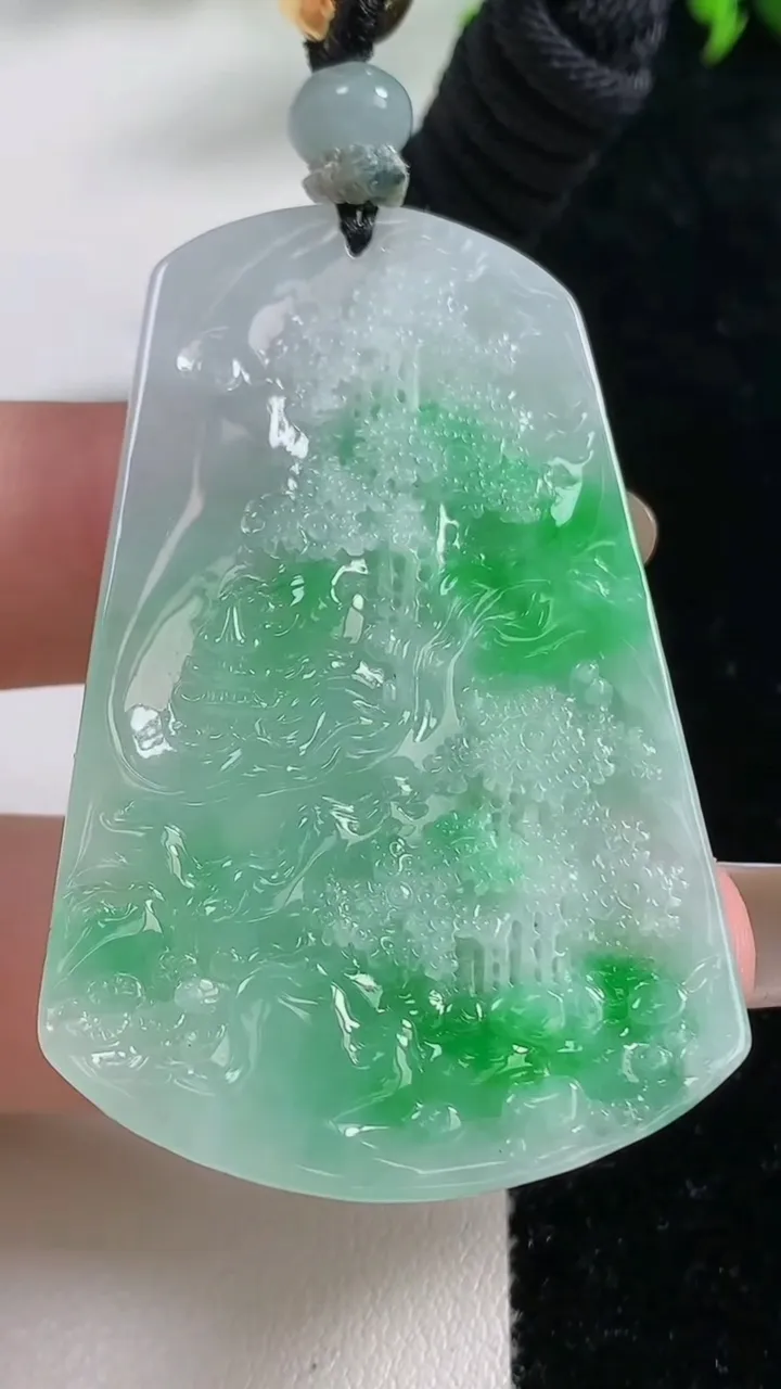 天然A货翡翠山水大势至观音菩萨吊坠，尺寸52-33-5.7，重量:22.20g
11月9日