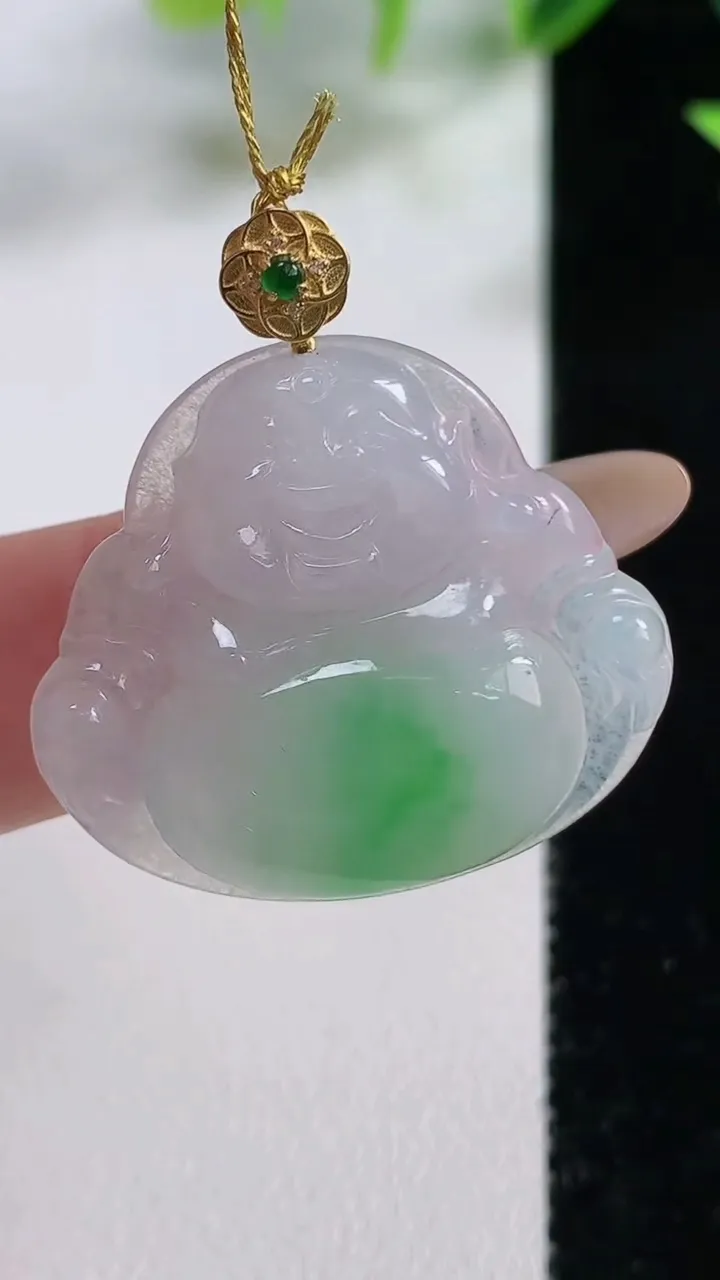 天然A货翡翠佛公吊坠，尺寸26-29.5-4.3，重量:5.84g
11月9日