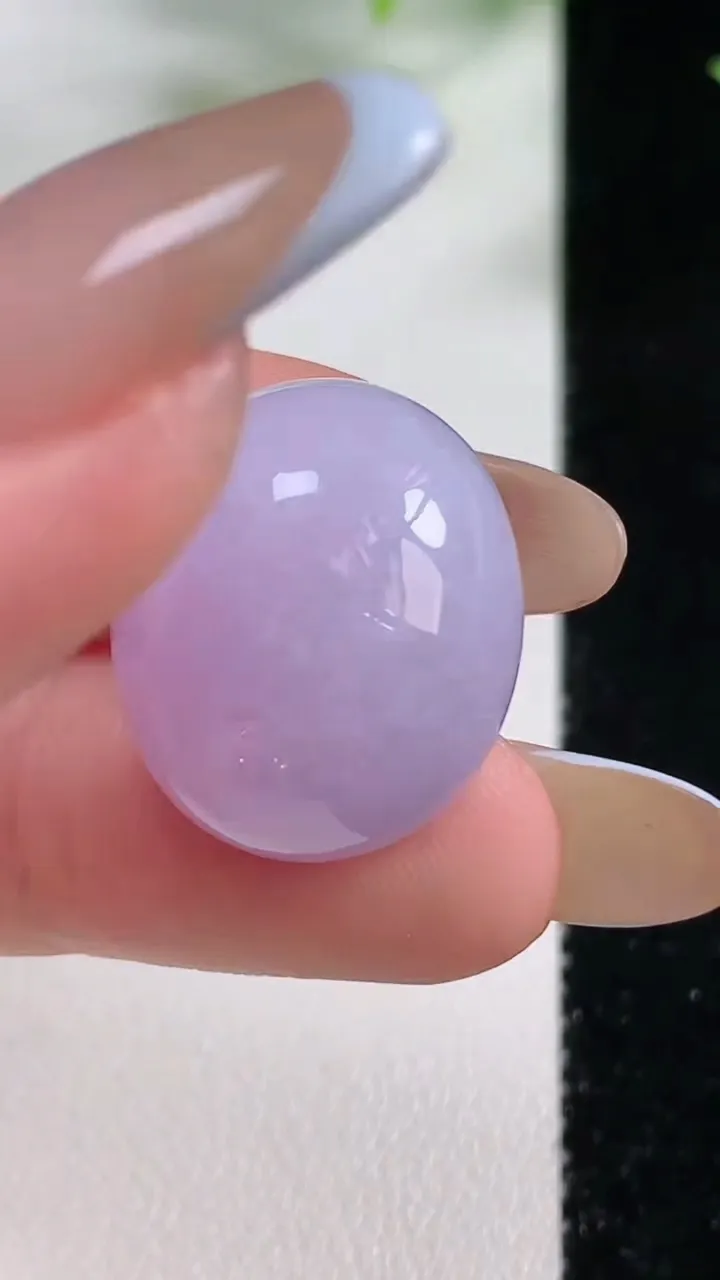 天然A货翡翠紫罗兰蛋面戒面镶嵌件，尺寸20.7-17.6-11.3，重量:8.32g2025年11月