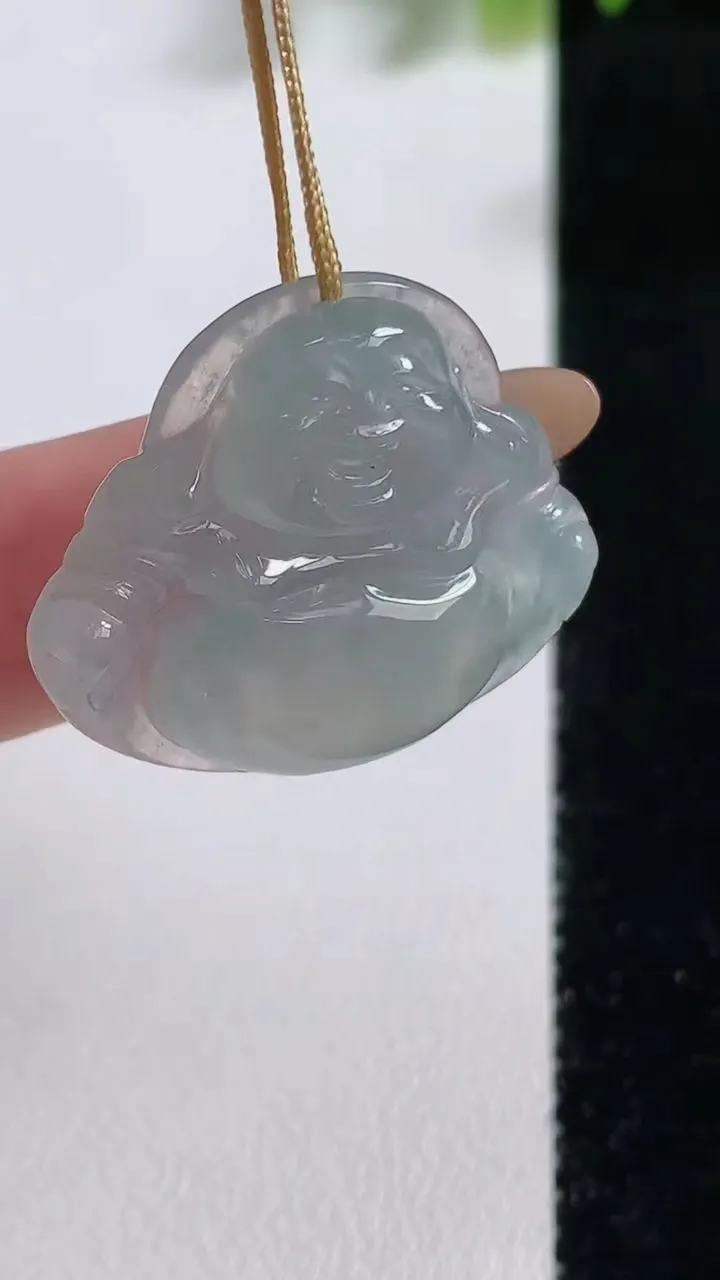 天然A货翡翠佛公吊坠，尺寸24.7-27.7-5.6，重量:5.31g
11月9日