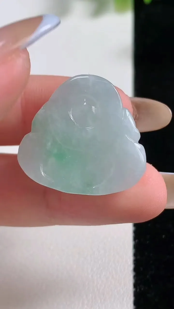 天然A货翡翠佛公吊坠，尺寸23.3-25.3-6.9，重量:7.86g
11月9日