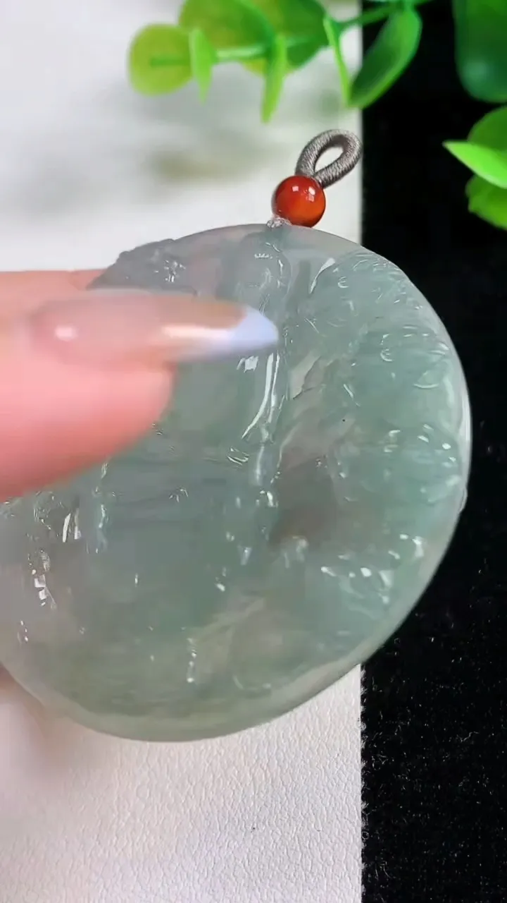 天然A货翡翠文殊菩萨吊坠，尺寸53.2-5，重量:27.41g
11月9日