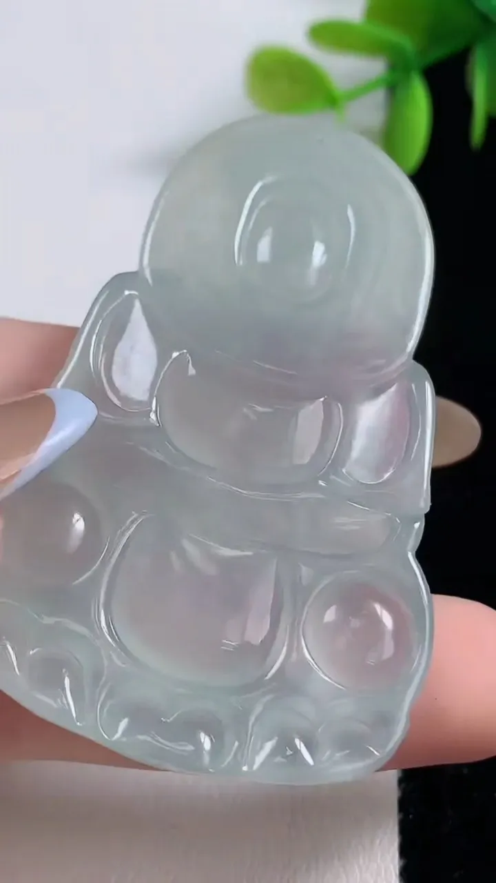 天然A货翡翠正装观音菩萨吊坠，尺寸58.8-36.5-6，重量:23.18g
11月10日