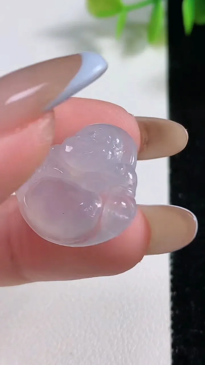 天然A货翡翠佛公吊坠，尺寸21.3-24.2-4.9，重量:3.73g
11月10日