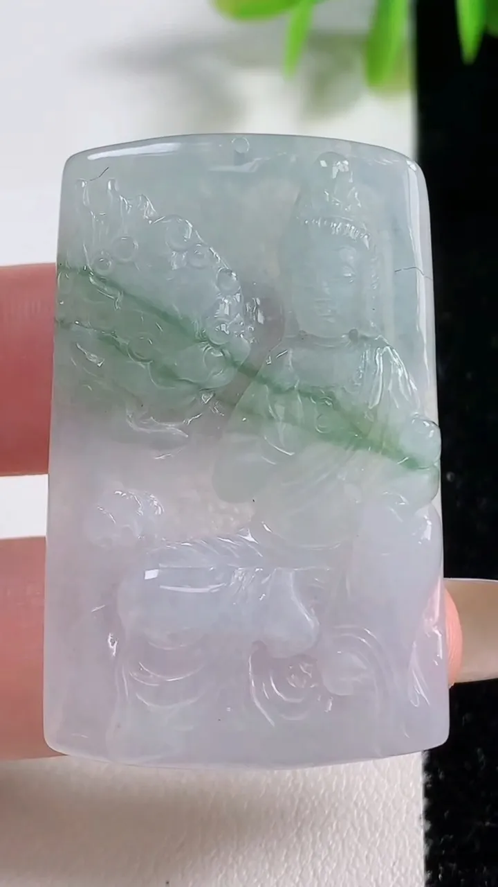 天然A货翡翠文殊菩萨吊坠，尺寸43.8-27.4-4.5，重量:12.39g
11月10日