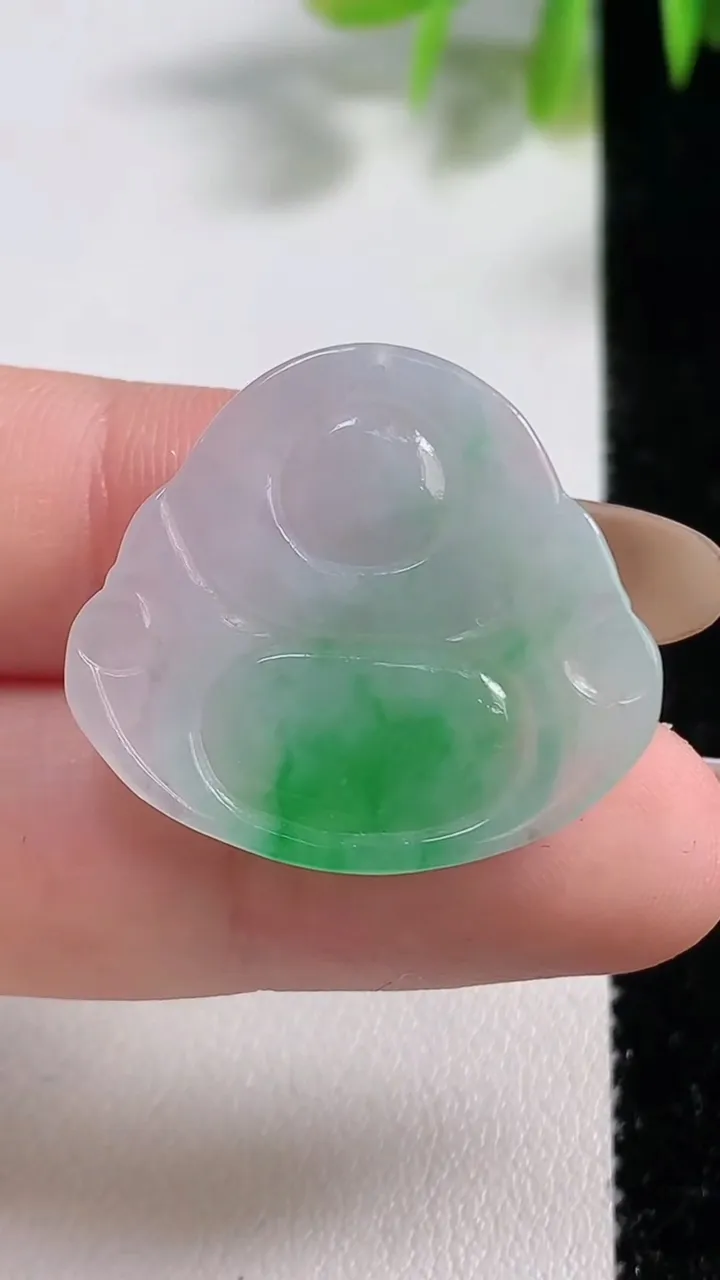 天然A货翡翠佛公吊坠，尺寸24.4-27.5-4.3，重量:4.63g
11月10日