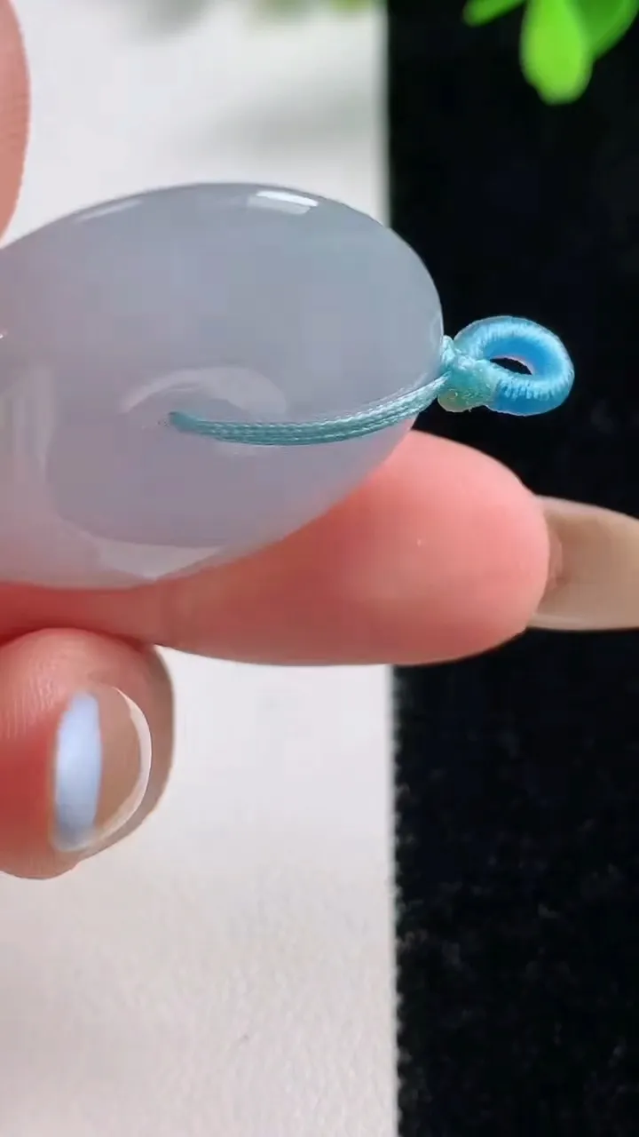 天然A货翡翠平安扣吊坠，尺寸29-5.1，重量:9.11g
11月10日