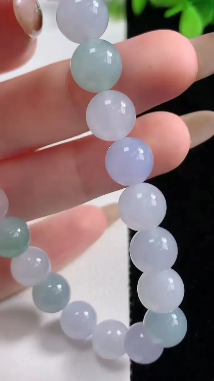 天然A货翡翠种春带彩 紫罗兰圆珠手串22颗，尺寸9.3，重量:29.02g11月10日
工厂直销收藏佳品,种好水足，色泽均匀，有种有色，上手高大气！