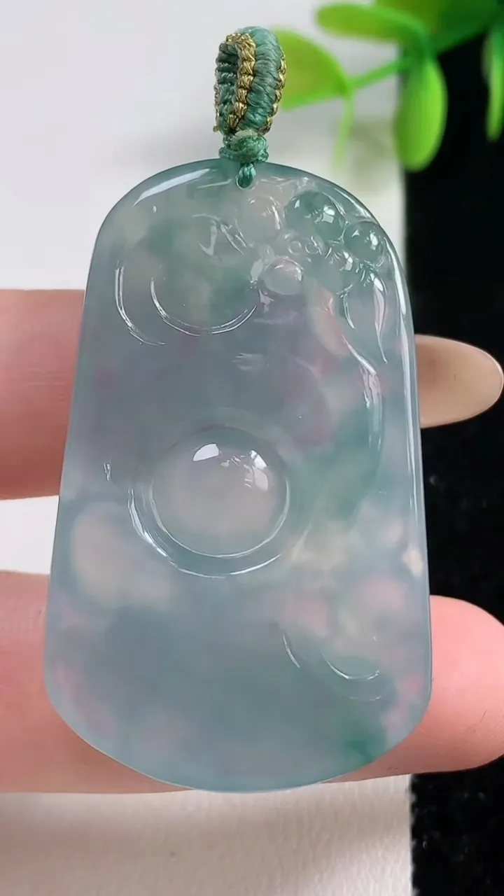 天然A货翡翠冰种飘花逍遥佛公吊坠，尺寸44.7-27.2-5.6，重量:14.51g
11月10日