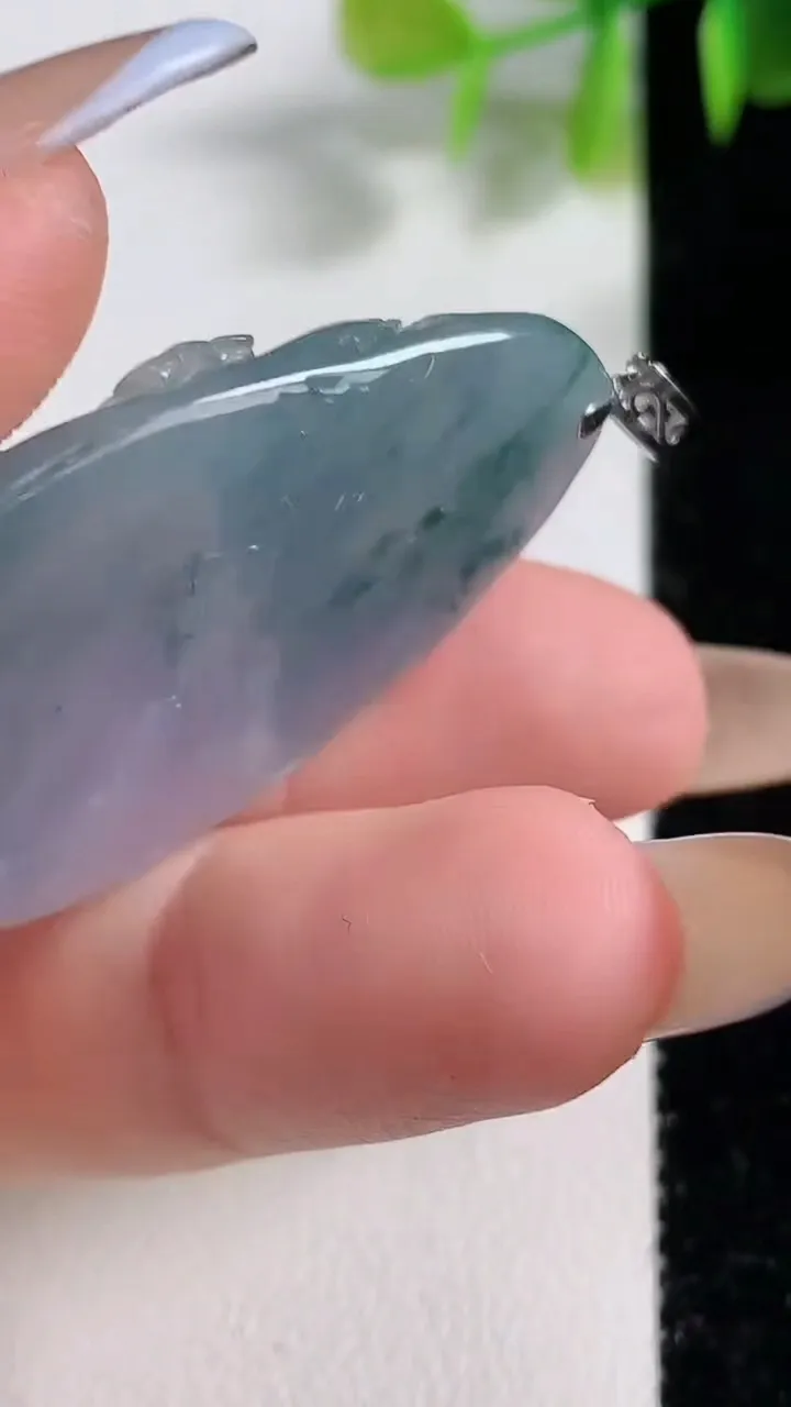 天然A货翡翠春带彩 紫罗兰白菜吊坠，尺寸34.6-16.8-13.7，重量:17.27g
11月10日