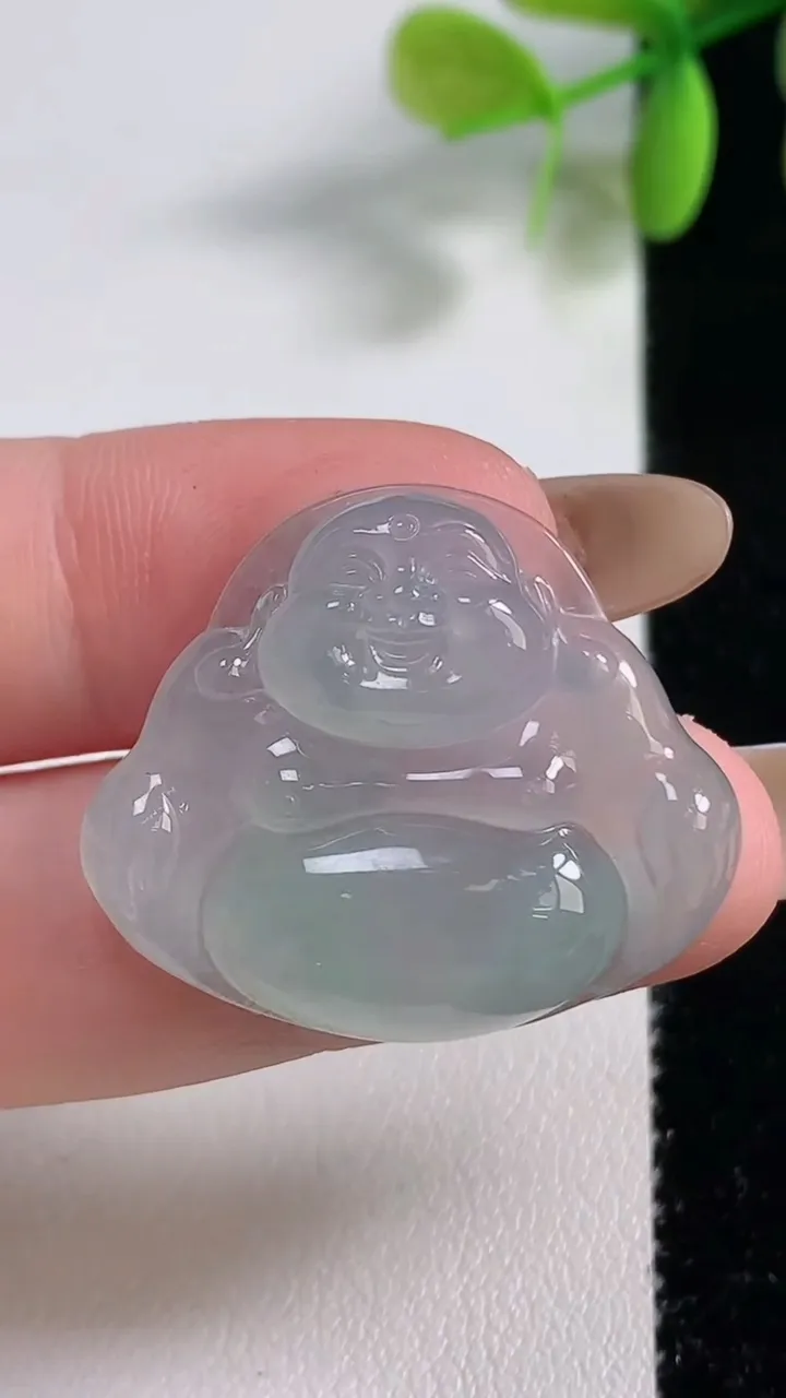 天然A货翡翠佛公吊坠，尺寸25.4-29.7-6.3，重量:8.16g
11月10日