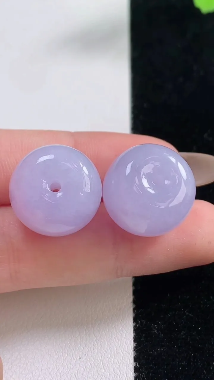 天然A货翡翠冰种紫罗兰路路通吊坠一对，尺寸16.7-12.2，重量:15.20g
11月10日