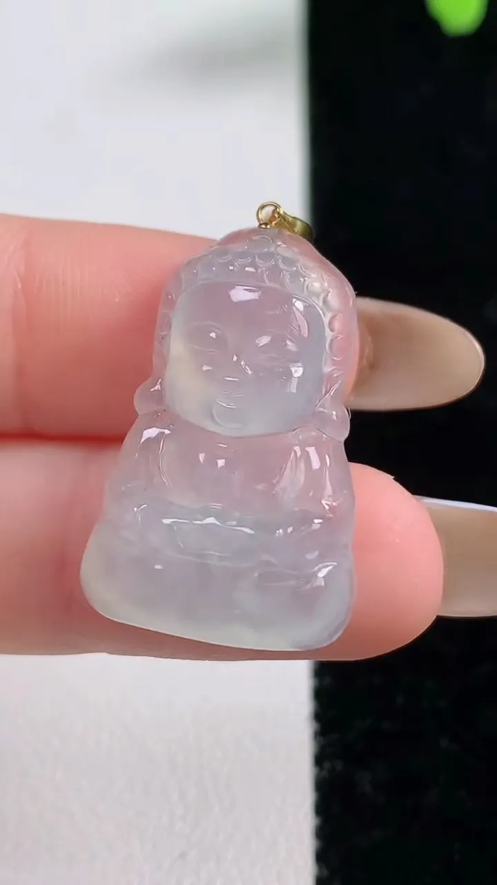 天然A货翡翠宝宝佛吊坠，尺寸27-17.3-5.6，重量:4.45g
11月10日
