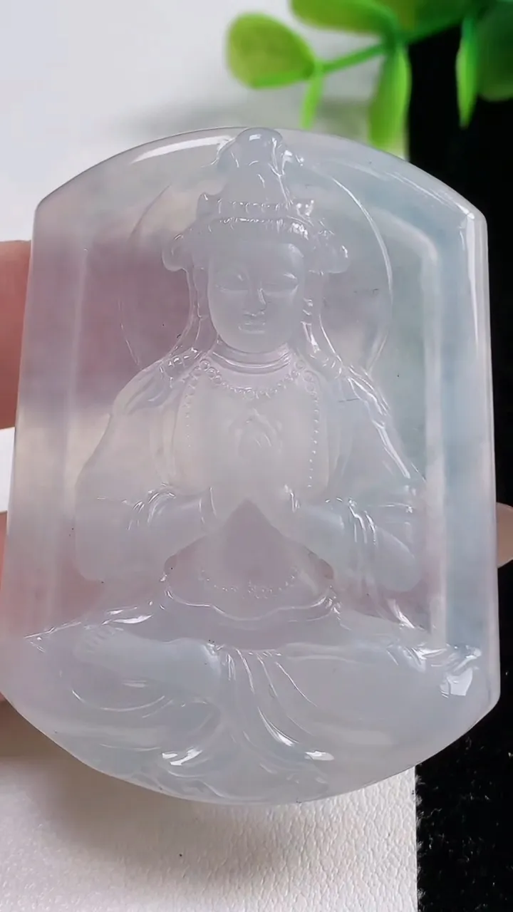 天然A货翡翠观音菩萨吊坠，尺寸54.8-41.2-6.6，重量:28.09g
11月10日