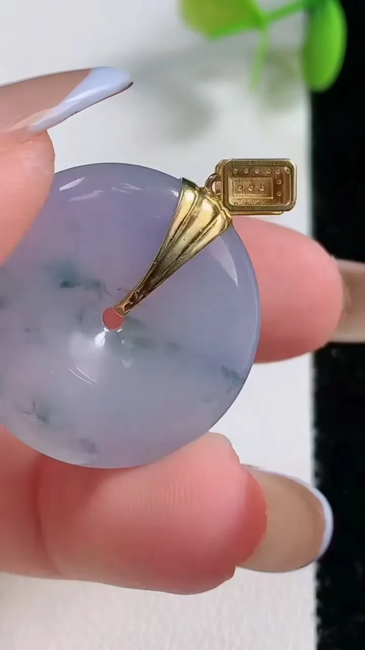 天然A货翡翠种紫罗兰 飘花平安扣吊坠，尺寸24.2-4.8，重量:6.94g
11月10日