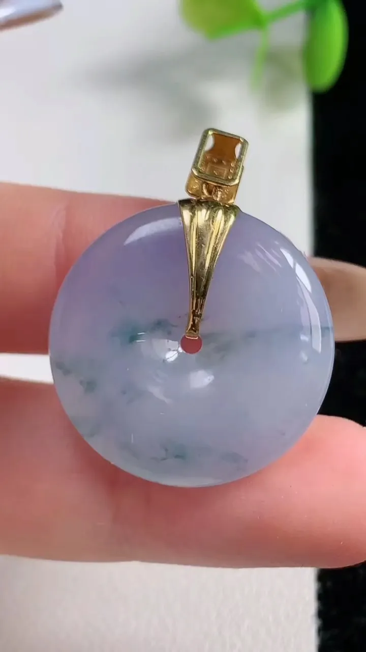 天然A货翡翠种紫罗兰 飘花平安扣吊坠，尺寸24.2-4.8，重量:6.94g
11月10日