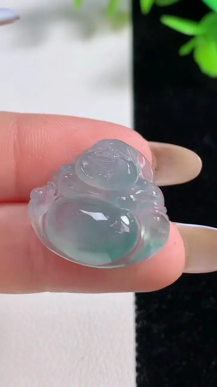 天然A货翡翠佛公吊坠，尺寸19.8-23-5.8，重量:4.18g
11月10日