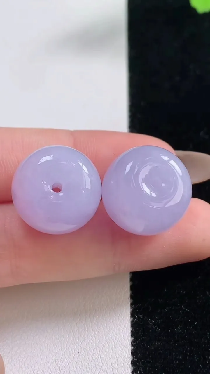 天然A货翡翠冰种紫罗兰路路通吊坠一对，尺寸16.7-12.2，重量:15.20g
11月10日