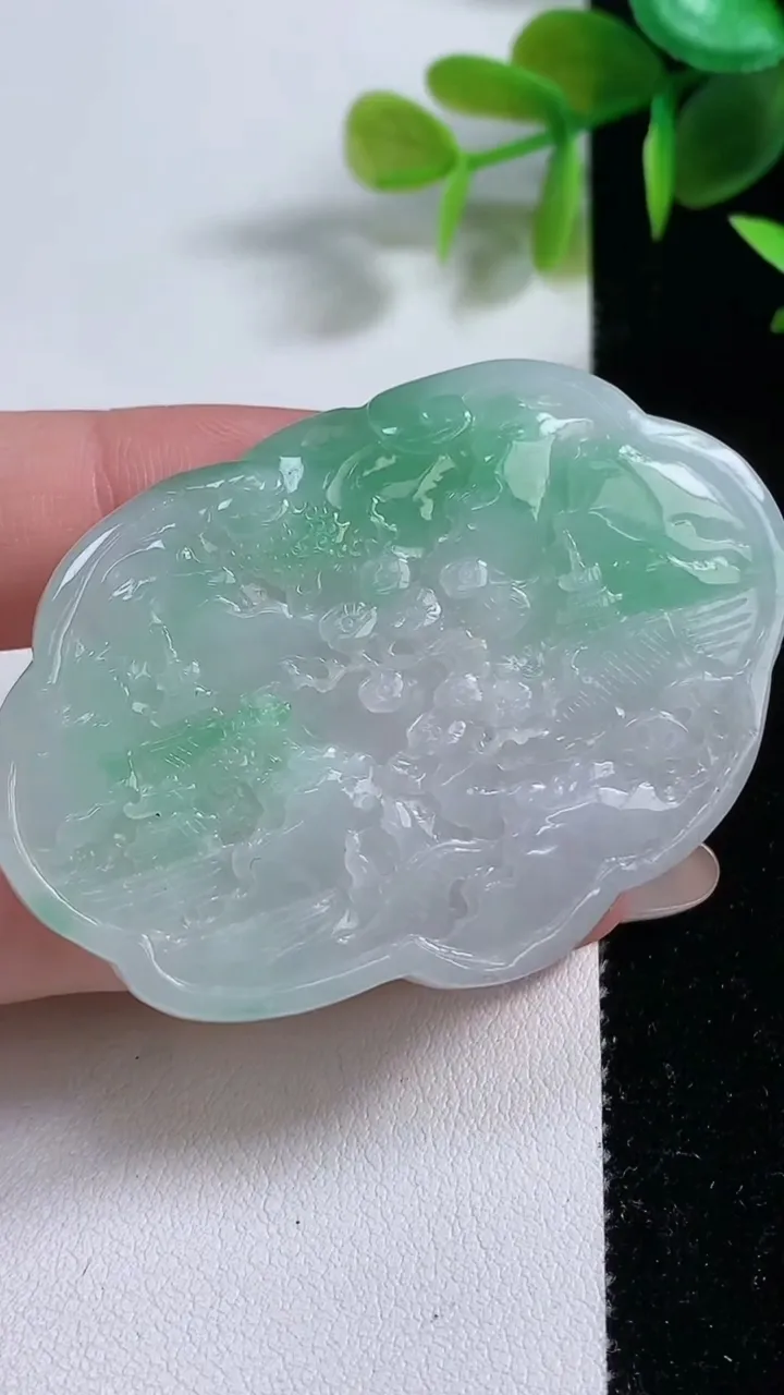 天然A货翡翠山水牌吊坠，尺寸39-56.5-5.5，重量:26.80g
11月10日