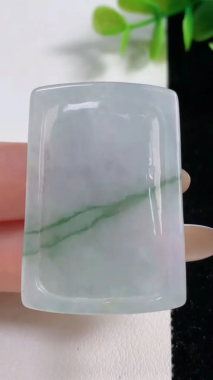 天然A货翡翠冰种飘花普贤菩萨吊坠，尺寸44-30.6-4.8，重量:13.99g
11月10日