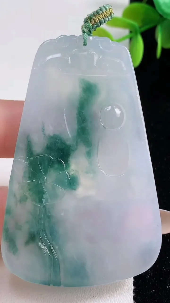 天然A货翡翠种飘花文殊菩萨吊坠，尺寸66.4-41.8-6.5，重量:36.12g
11月10日