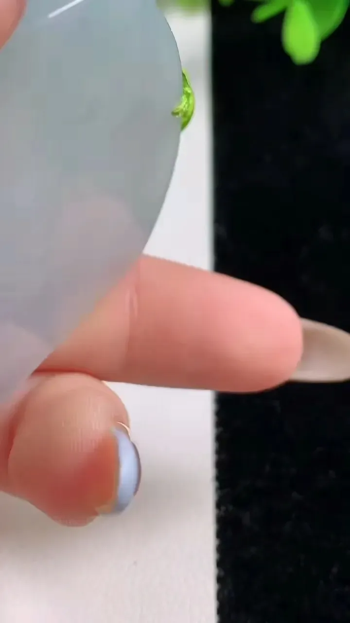 天然A货翡翠山水大日如来吊坠，尺寸50.7-43.4-5.3，重量:24.40g
11月10日