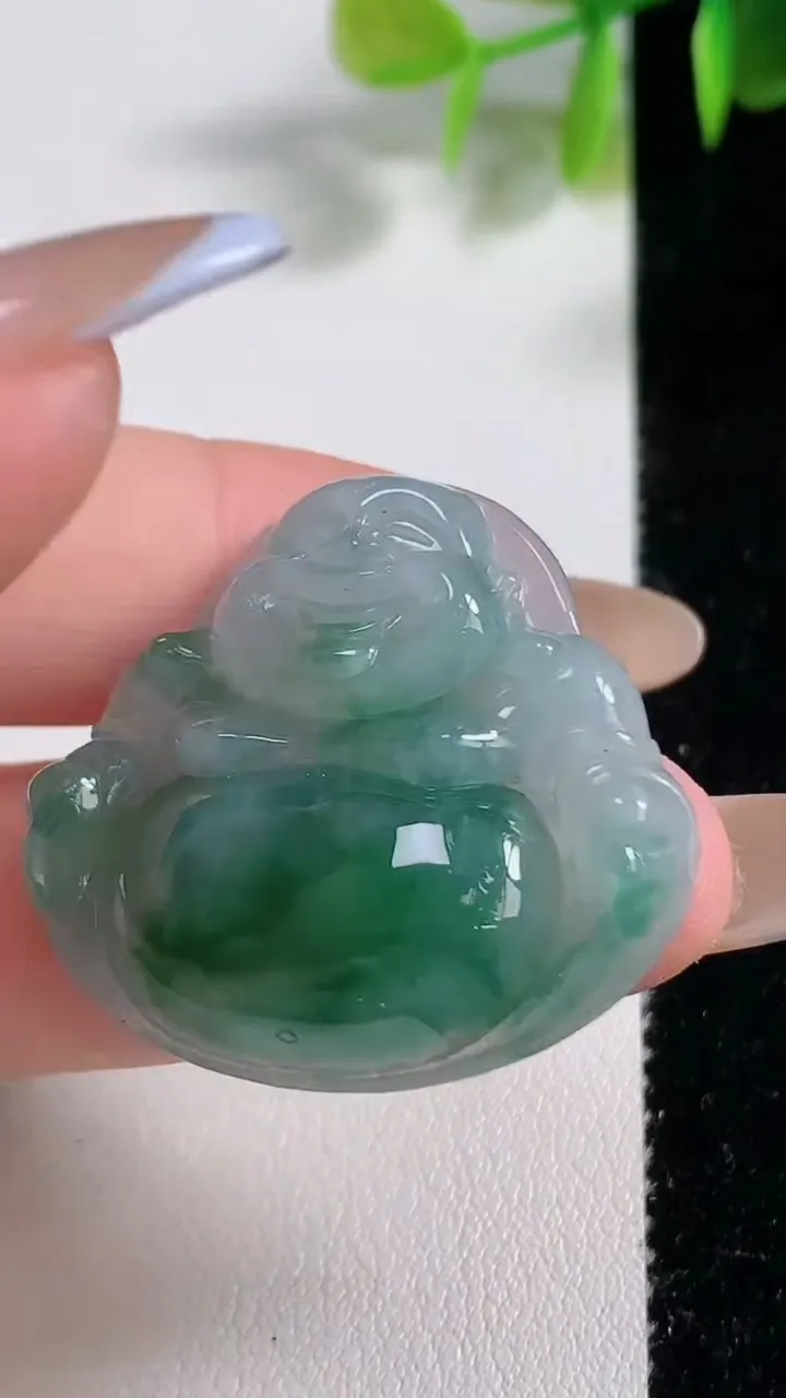 天然A货翡翠冰种飘花佛公吊坠，尺寸31-34.6-6.5，重量:10.69g
11月10日