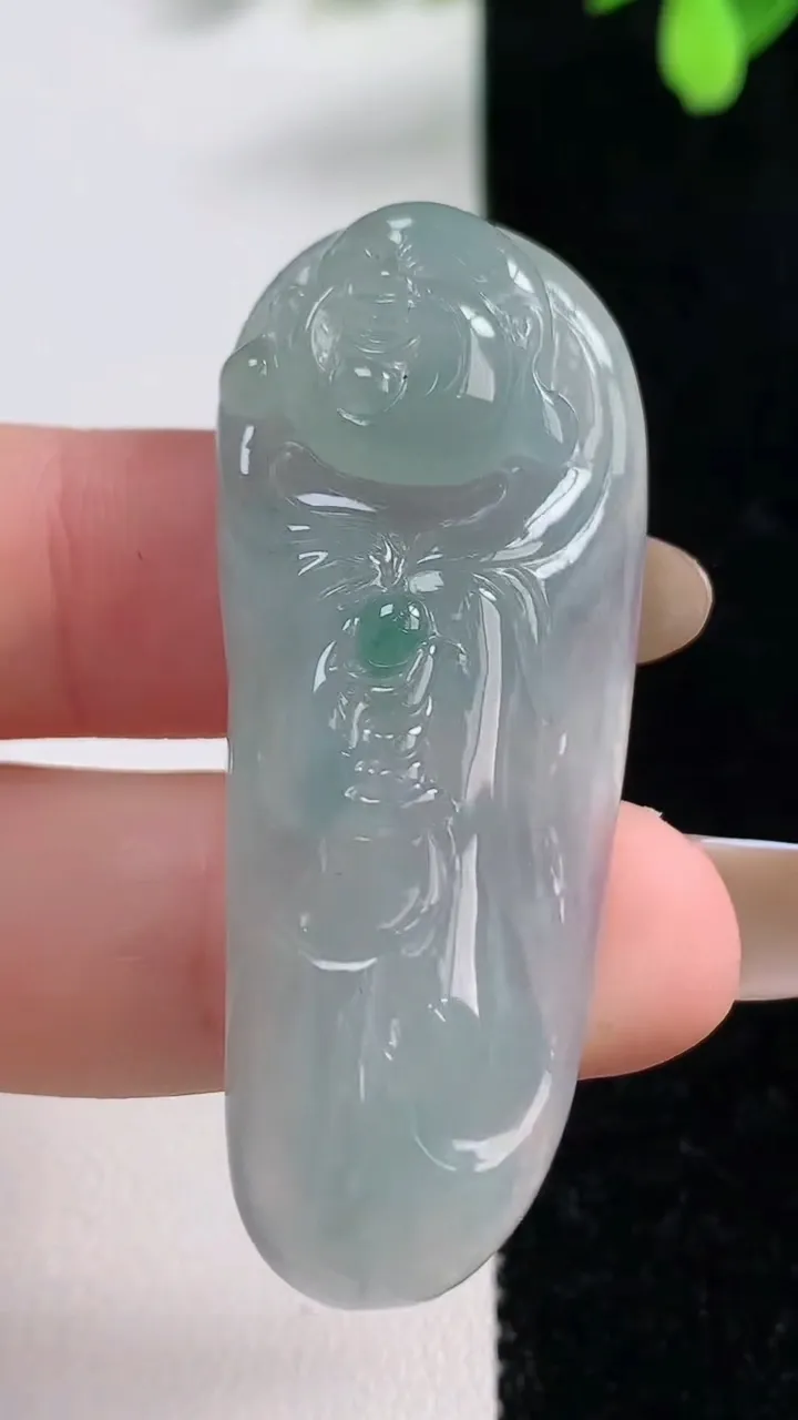 天然A货翡翠冰种飘花逍遥佛公吊坠，尺寸50.3-19-8.5，重量:14.56g
11月10日