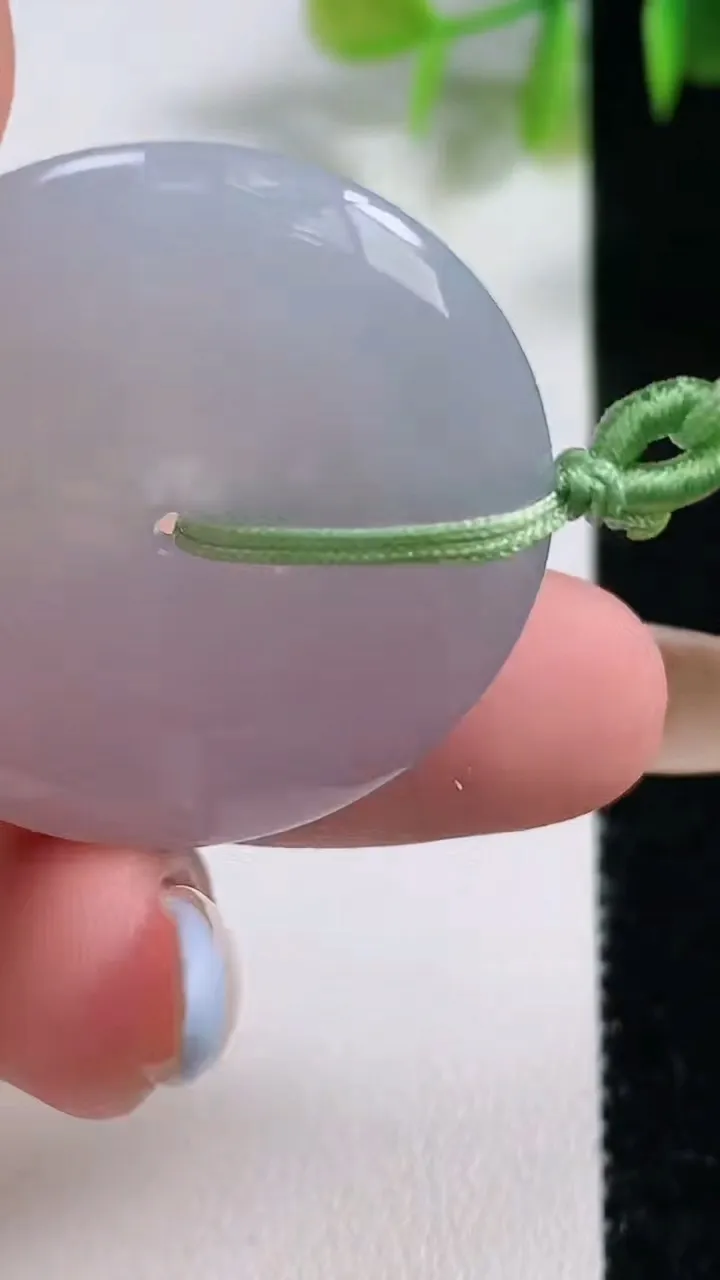 天然A货翡翠平安扣吊坠，尺寸33.2-6，重量:14.34g
11月10日