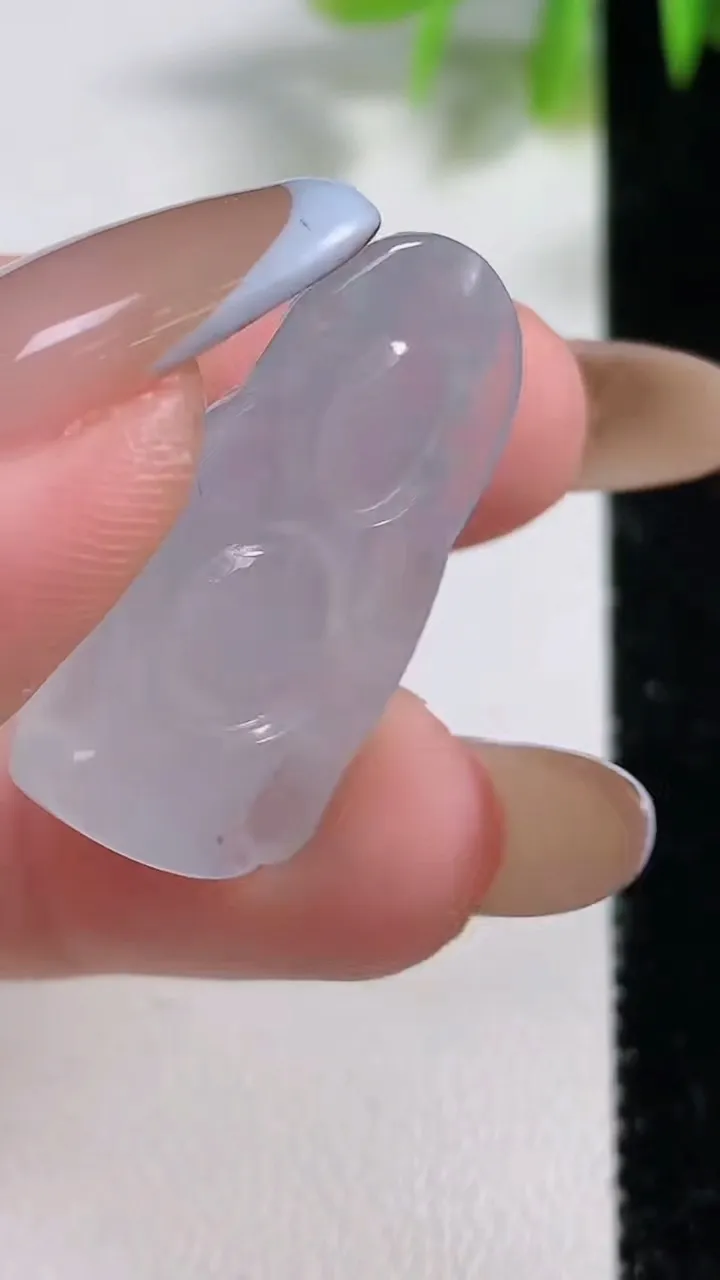 天然A货翡翠财神爷吊坠，尺寸28.8-17-5.7，重量:4.81g
11月10日