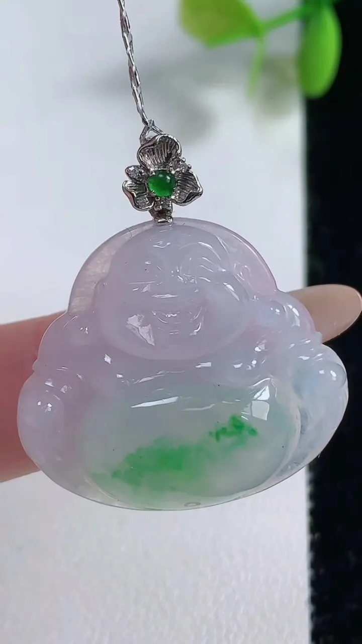 天然A货翡翠佛公吊坠，尺寸25.2-28.4-5.6，重量:6.52g
11月10日