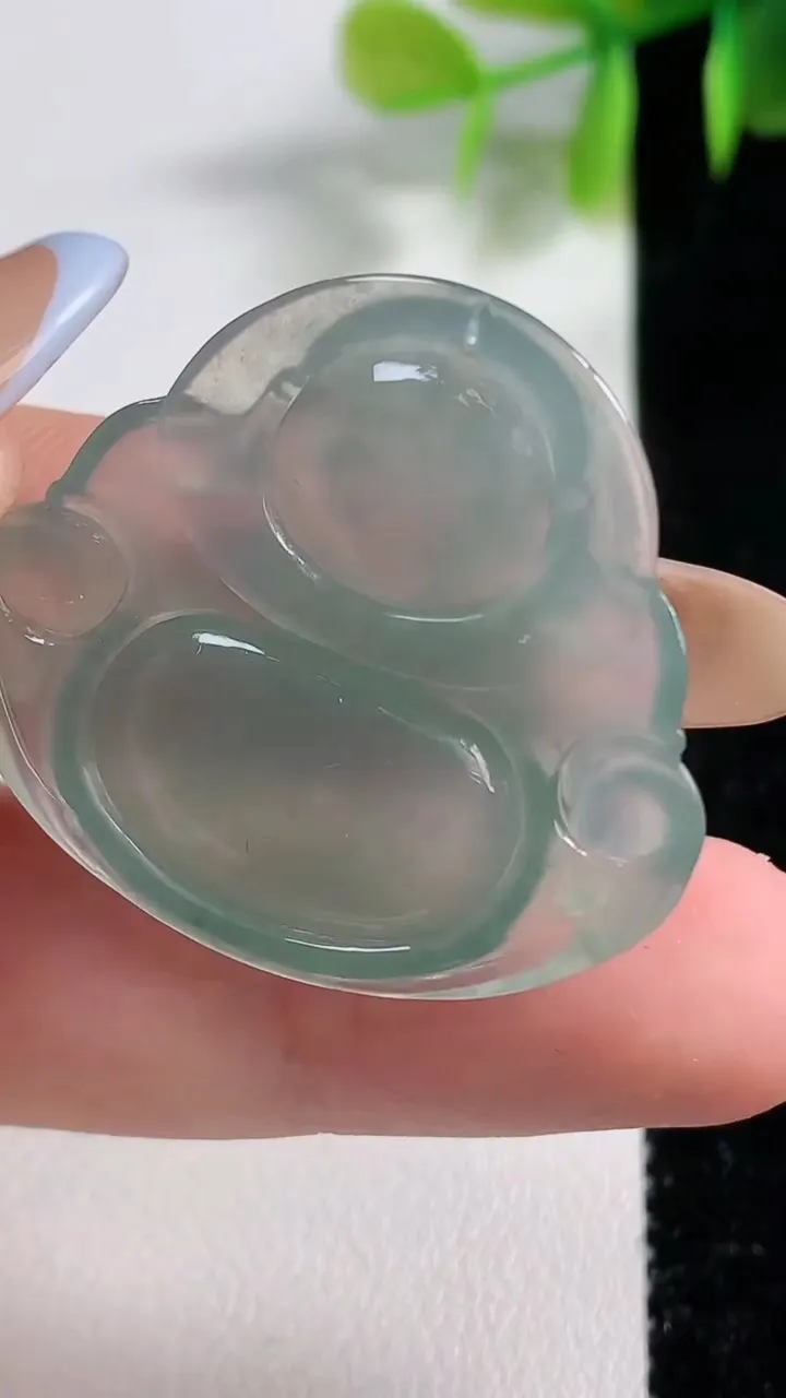 天然A货翡翠佛公吊坠，尺寸29.8-33.7-5.8，重量:8.70g
11月10日