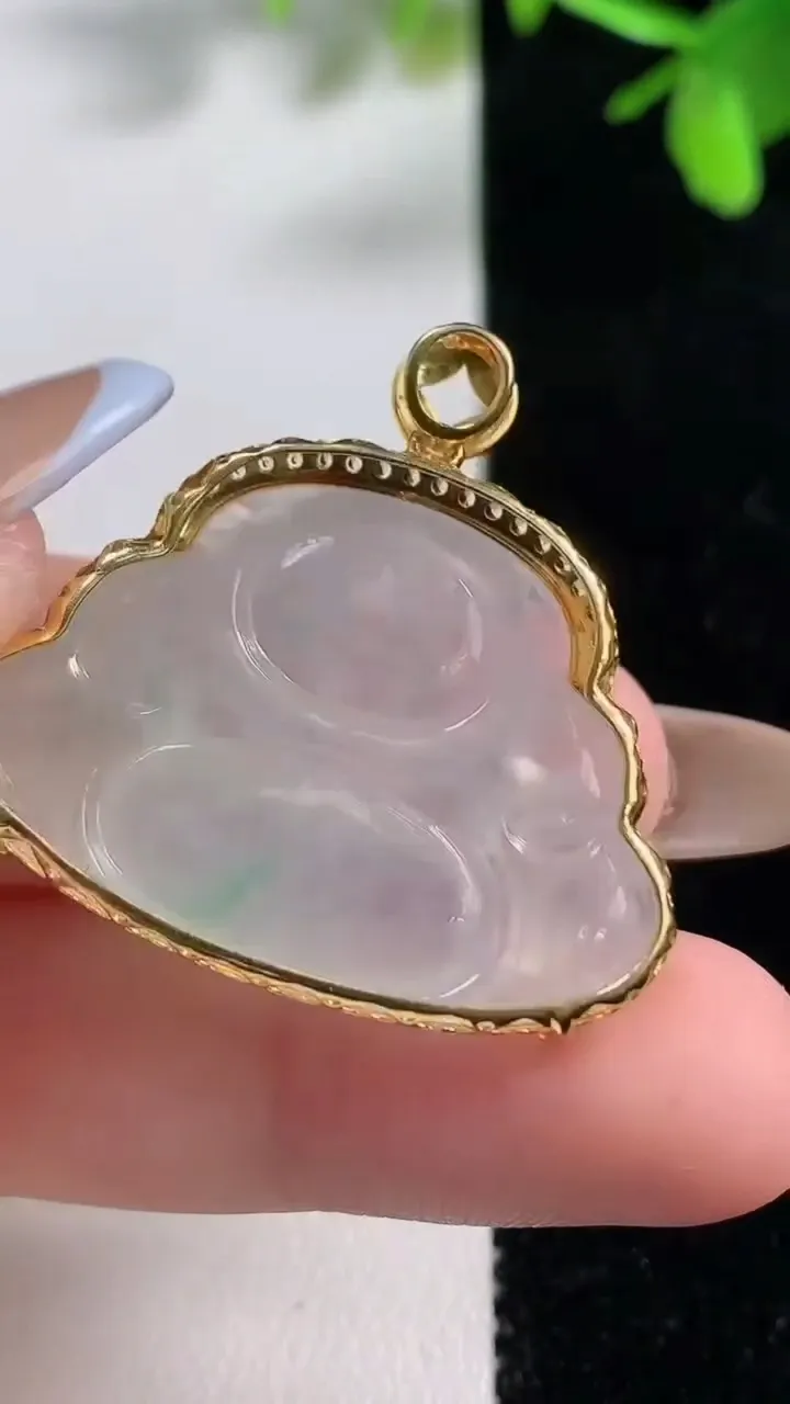 天然A货翡翠佛公吊坠，尺寸31.4-23.3-33.5-8.6，重量:8.30g
11月11日