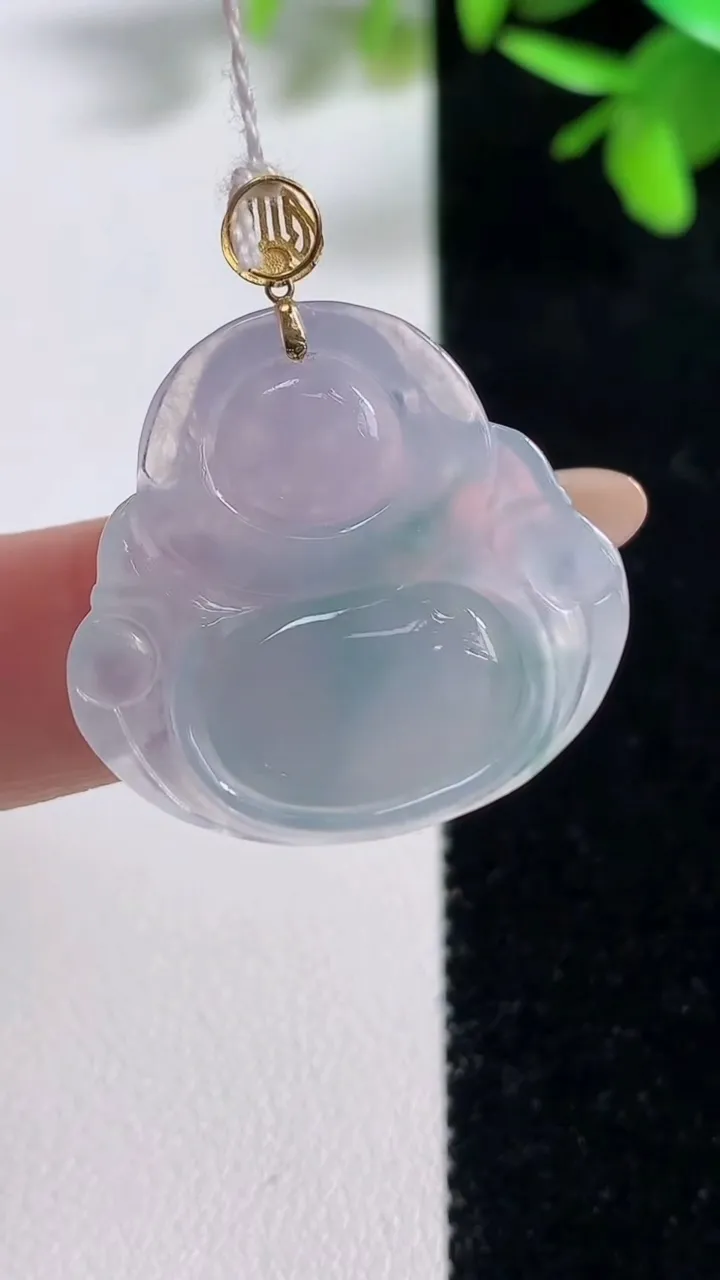 天然A货翡翠种飘花佛公吊坠，尺寸24.8-26-5，重量:5.03g
11月11日