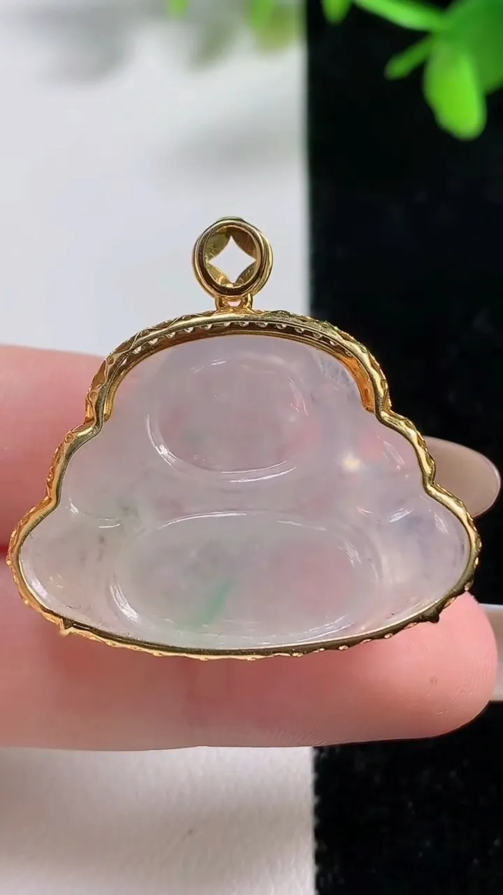 天然A货翡翠佛公吊坠，尺寸31.4-23.3-33.5-8.6，重量:8.30g
11月11日