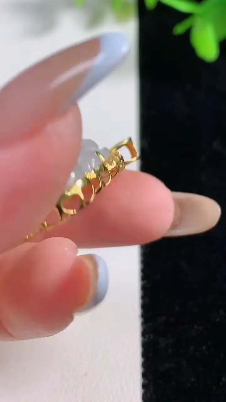 天然A货翡翠佛公吊坠，尺寸31.4-23.3-33.5-8.6，重量:8.30g
11月11日