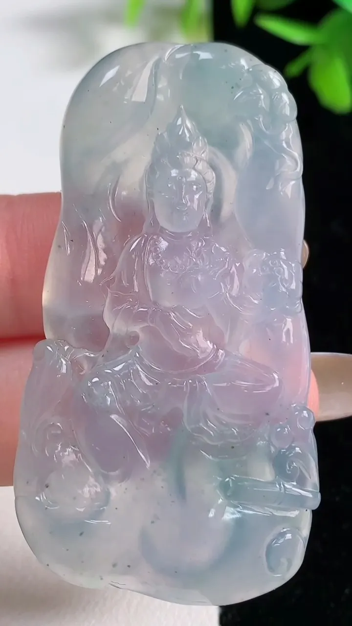 天然A货翡翠大势至观音菩萨吊坠，尺寸55.5-30.3-6，重量:20.09g
11月11日