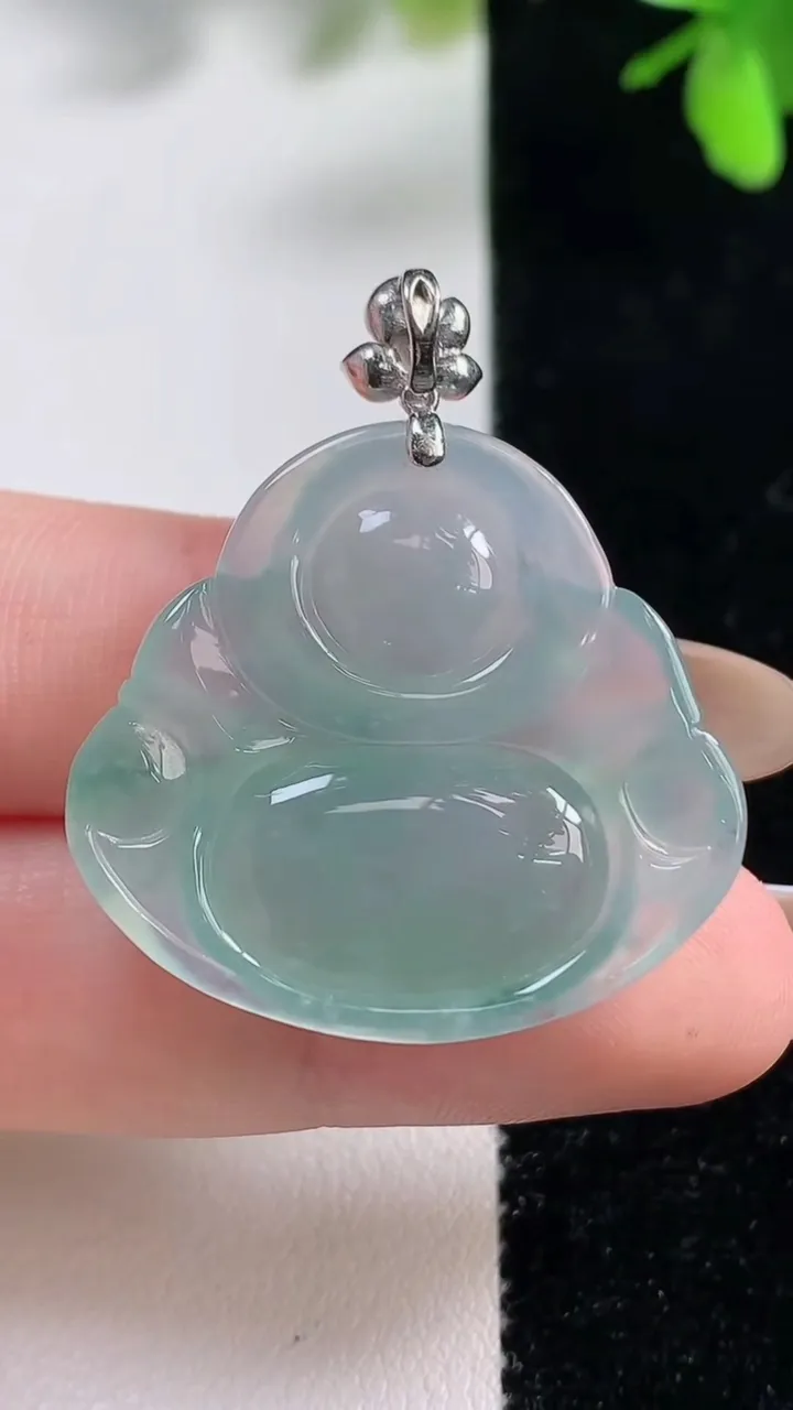 天然A货翡翠佛公吊坠，尺寸28.2-30.8-6.4，重量:8.14g
11月11日