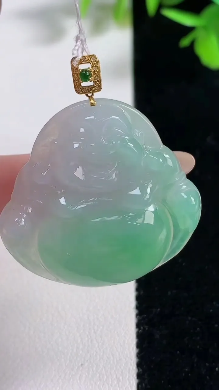 天然A货翡翠佛公吊坠，尺寸33-34.3-6.5，重量:11.11g
11月11日
