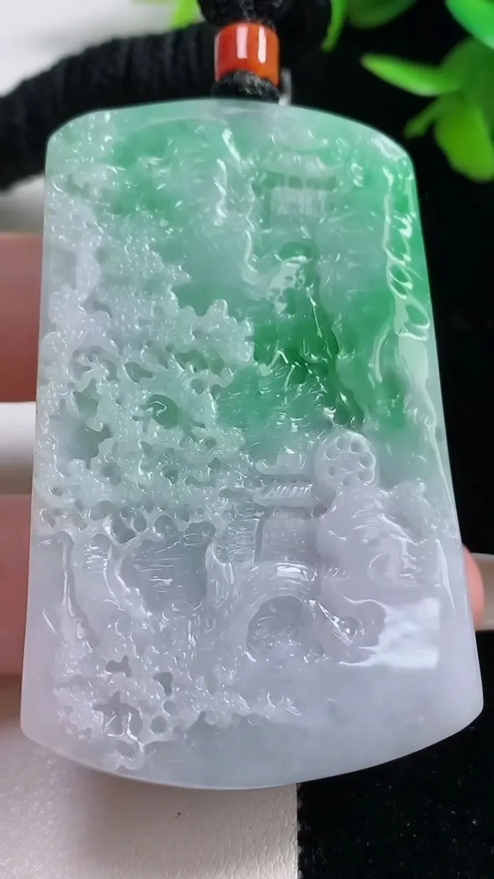 天然A货翡翠山水牌吊坠，尺寸60-38-13，重量:61.45g
11月11日