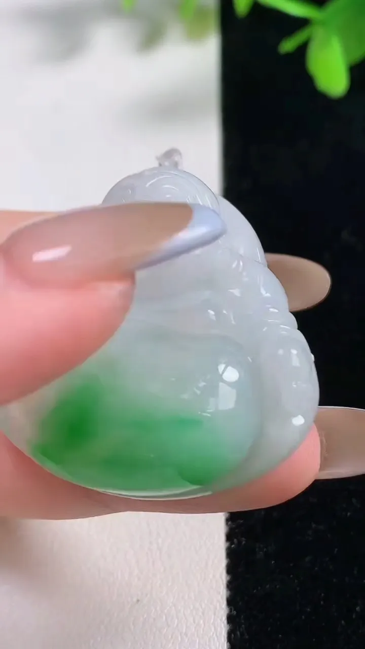 天然A货翡翠佛公吊坠，尺寸35-37.2-13.4，重量:27.90g
11月11日