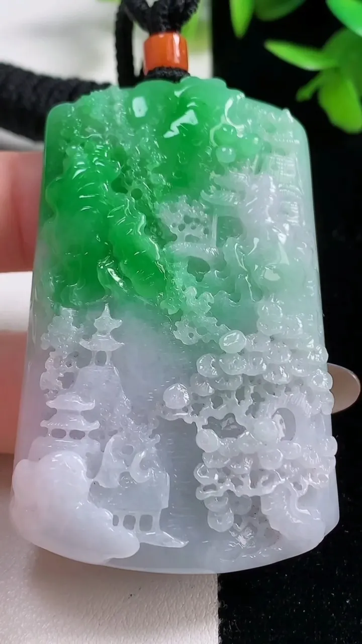 天然A货翡翠山水牌吊坠，尺寸60-38-13，重量:61.45g
11月11日