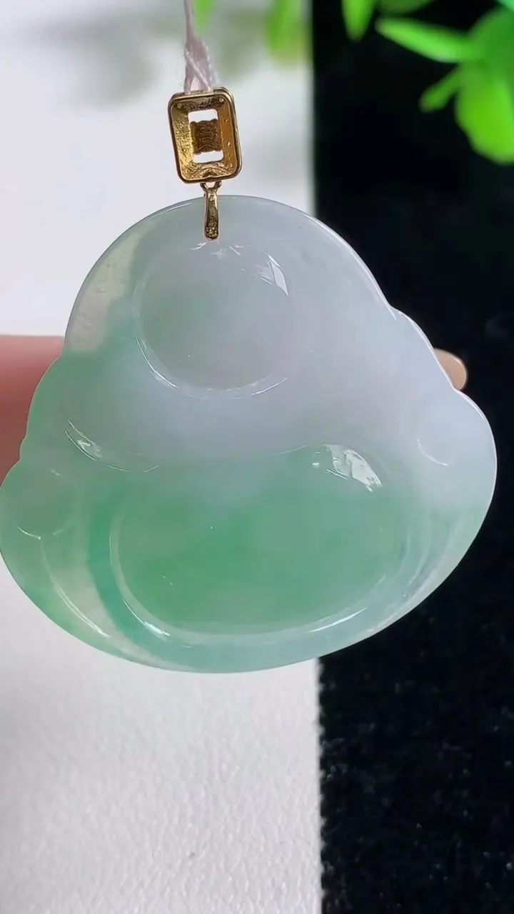 天然A货翡翠佛公吊坠，尺寸33-34.3-6.5，重量:11.11g
11月11日