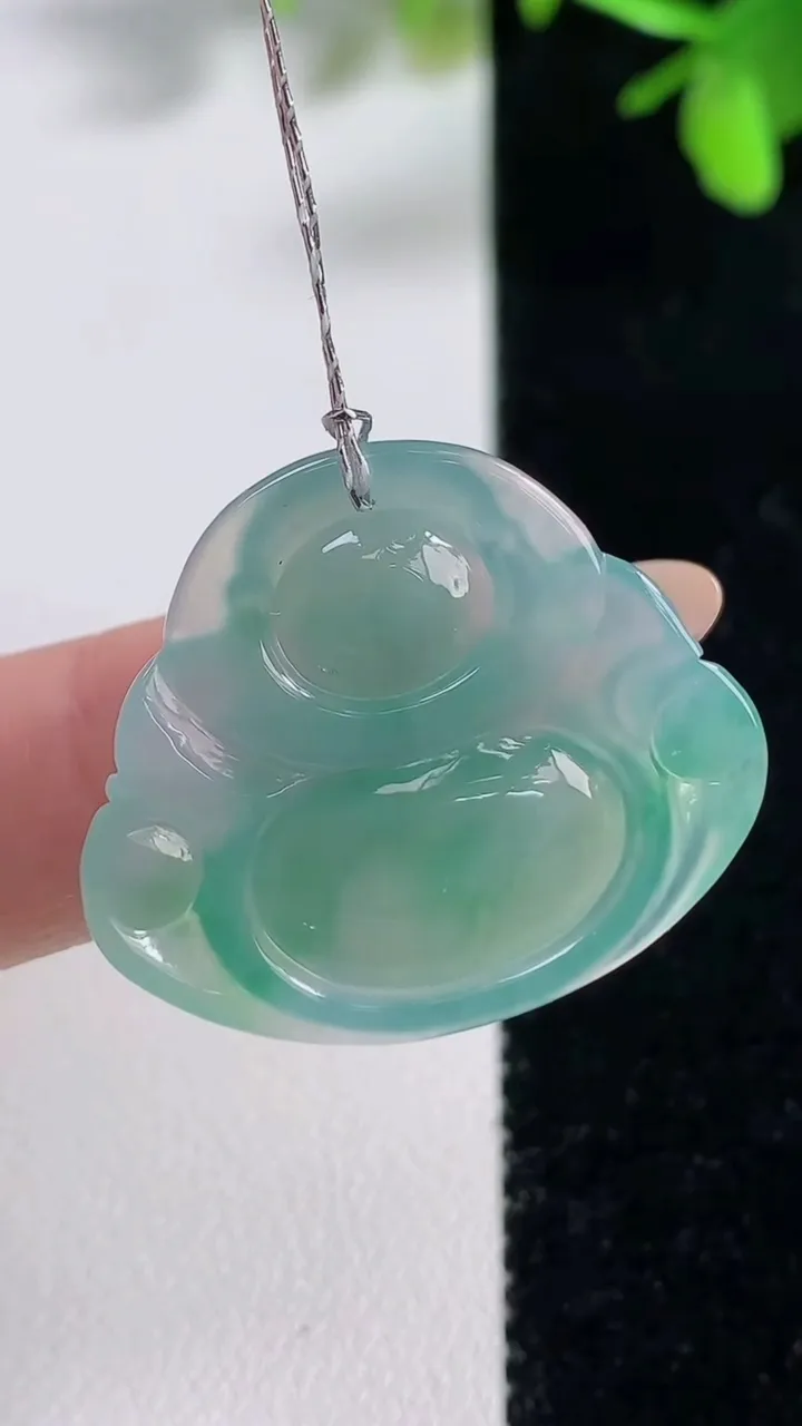 天然A货翡翠佛公吊坠，尺寸24.5-29-5.3，重量:6.01g
11月11日